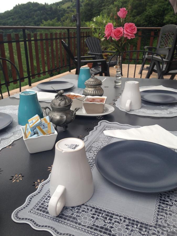 A Casa Di Gianni E Mari Bed and Breakfast Vestone Εξωτερικό φωτογραφία